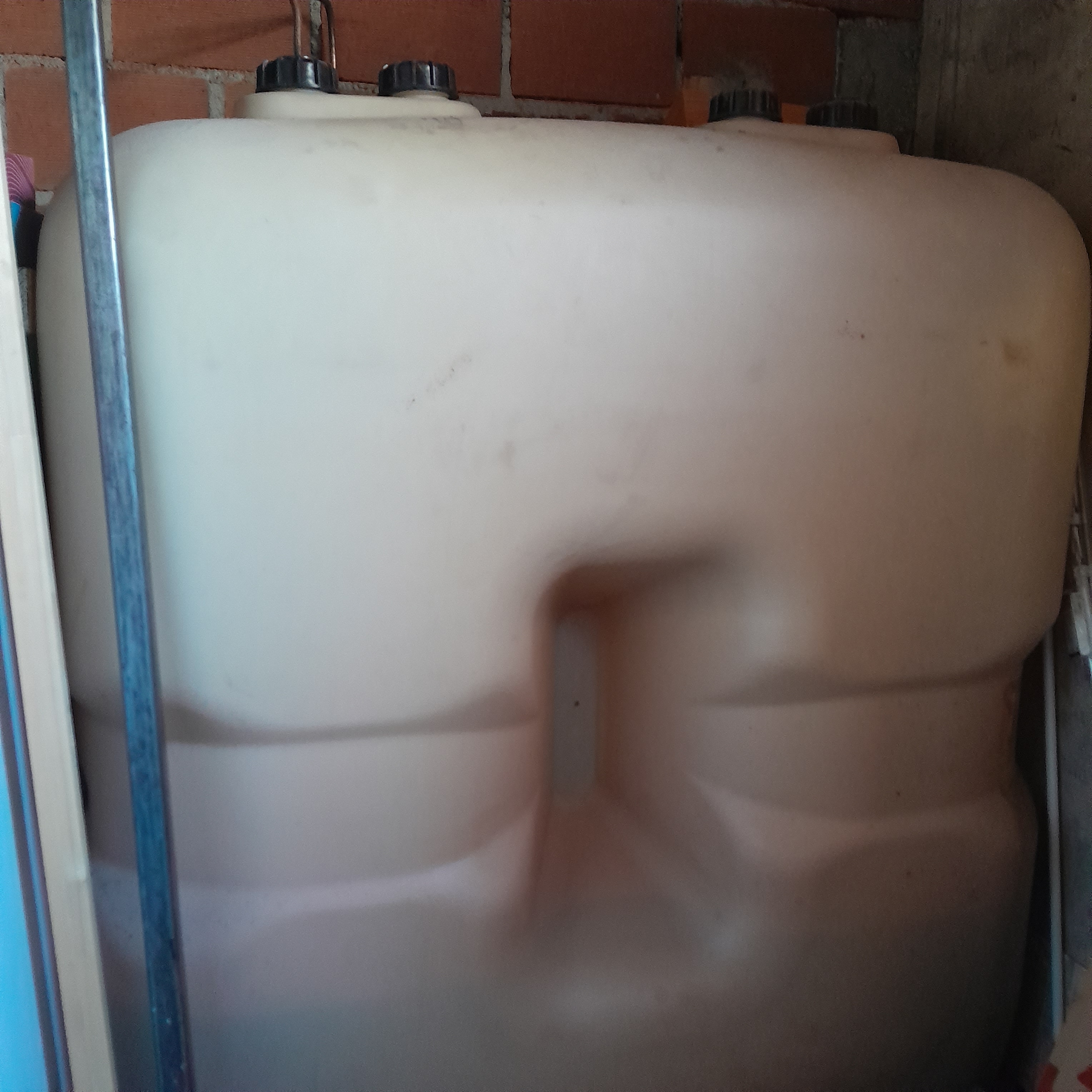 cuve fioul 1500L vide 0 Fleurance (32)