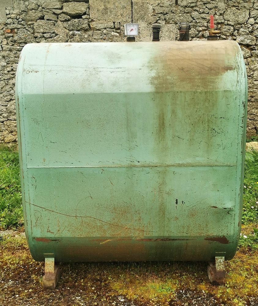 Cuve � fuel 120 La Fosse-de-Tign� (49)
