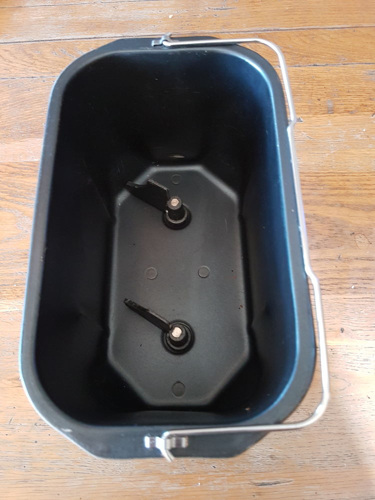 CUVE DE MACHINE A PAIN 10 Saint-Hilaire-de-Brethmas (30)