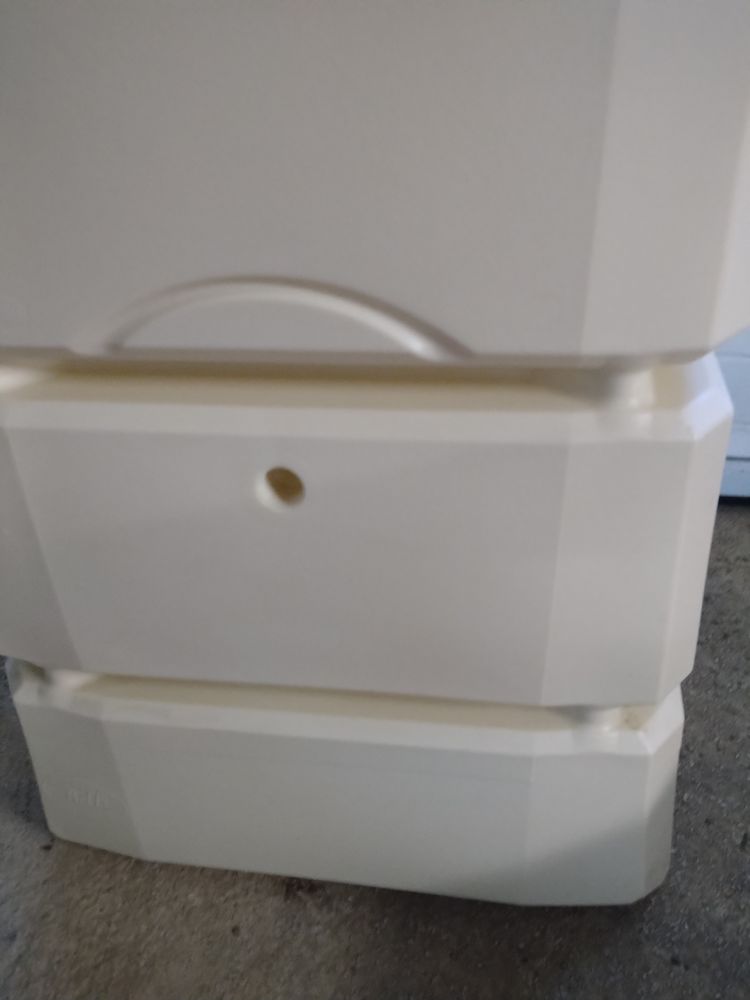 CUVE RECUPERATEUR COLLECTEUR 
EAU DE PLUIE 300 L 60 �poisses (21)