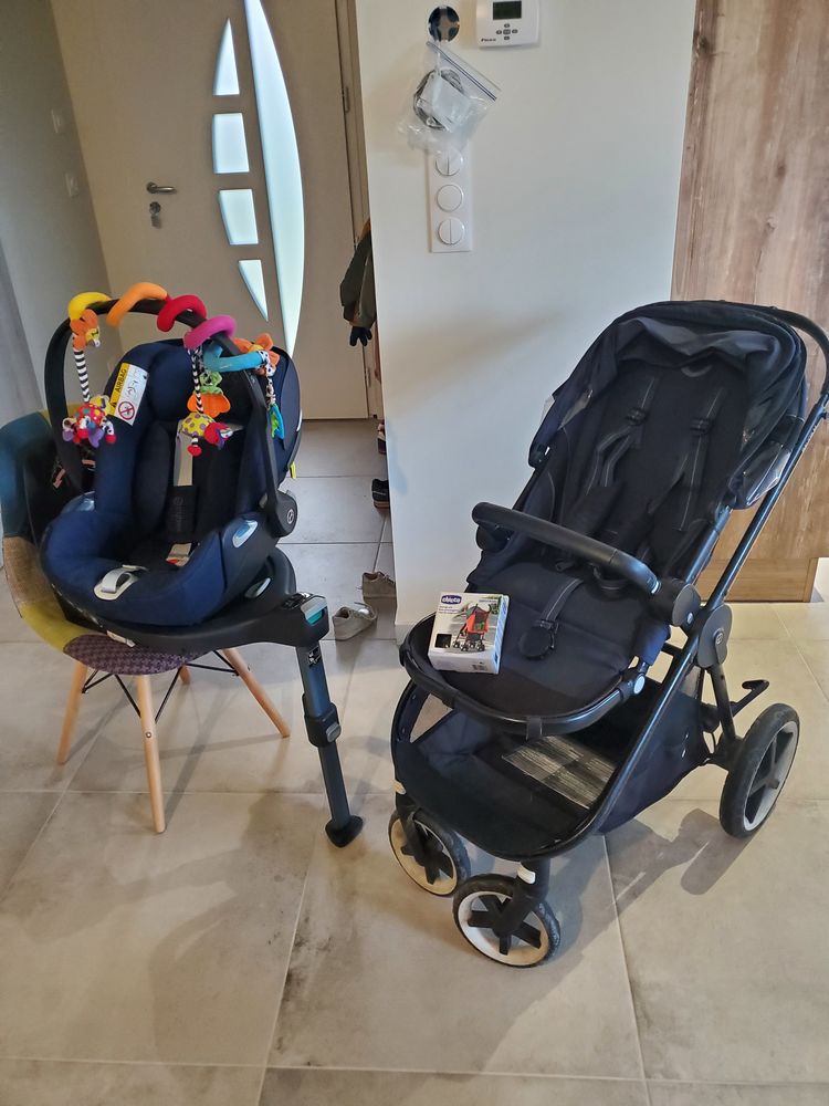 Lot cybex poussette, cosy et base isofix 350 Gambais (78)