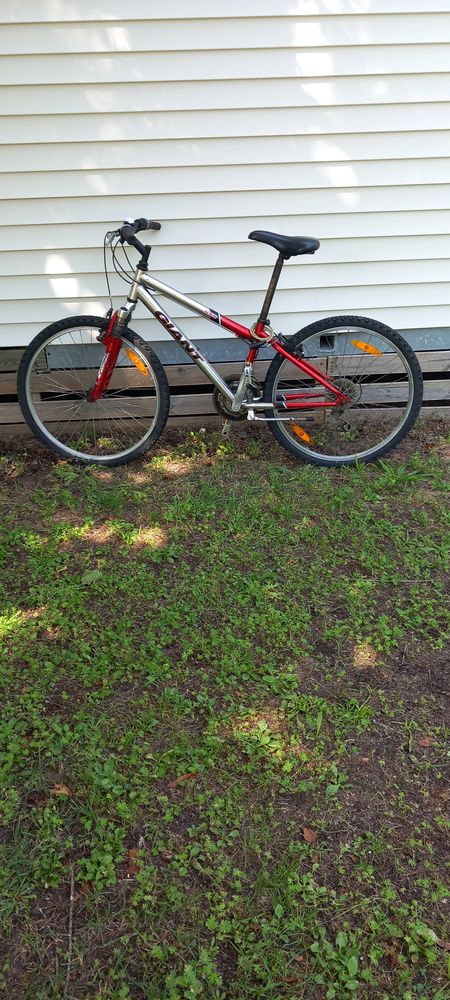 Cycles 40 Pont-du-Navoy (39)