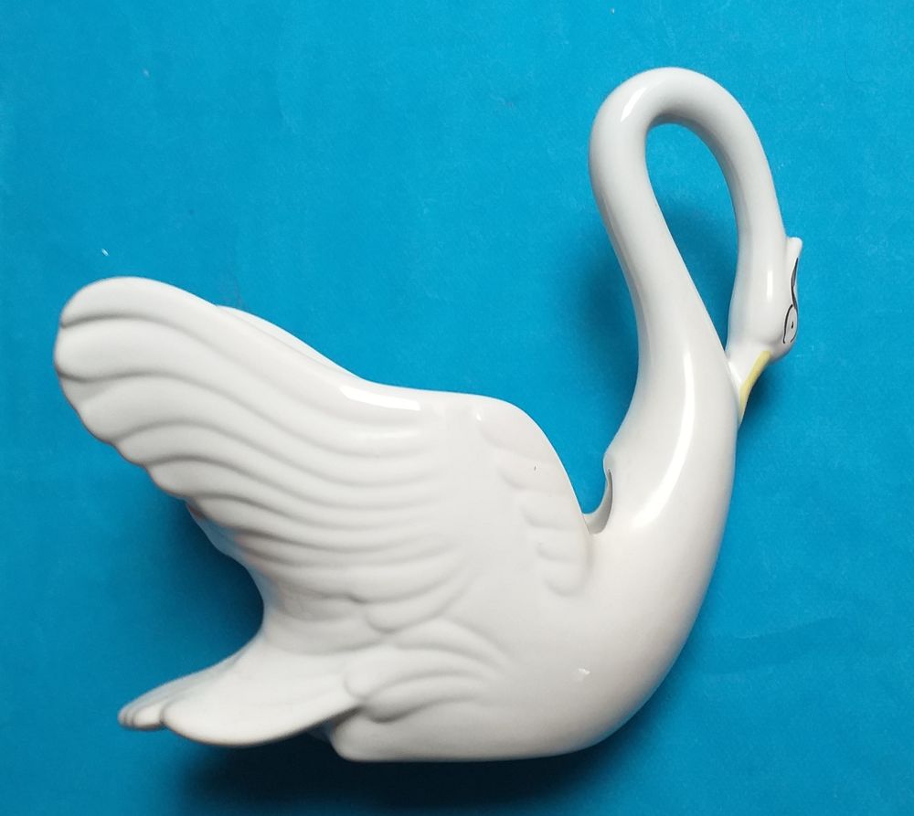 CYGNE Cache pot / jardini�re en c�ramique 16 Montauban (82)