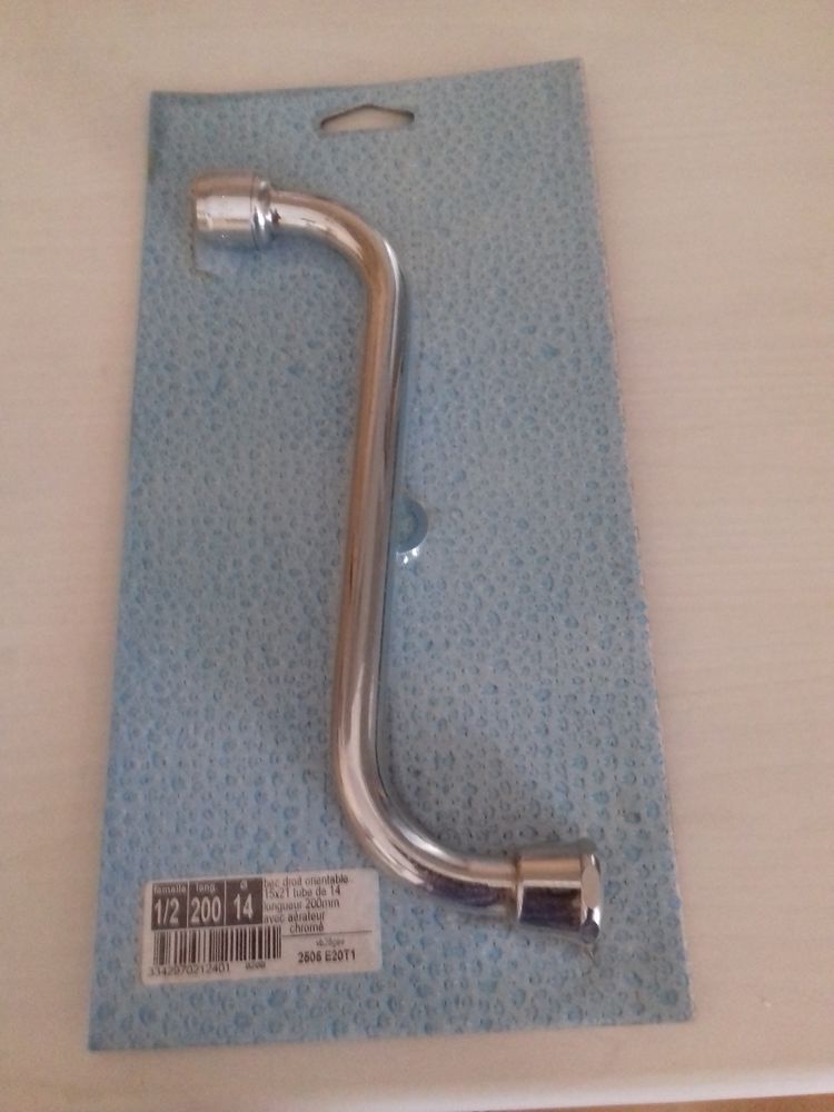 col de cygne robinet 2 Arles (13)