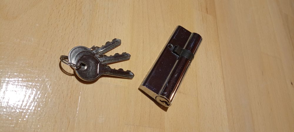 cylindre de serrure / canon 87 mm - 55/32 mm - 3 cl�s 8 Gillonnay (38)