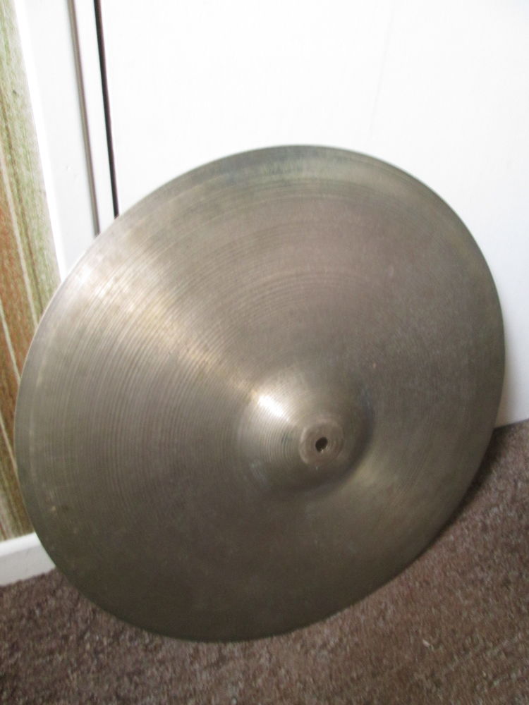 Cymbale Avenis ZILGJIAN 21  plus pied 200 Castres (81)