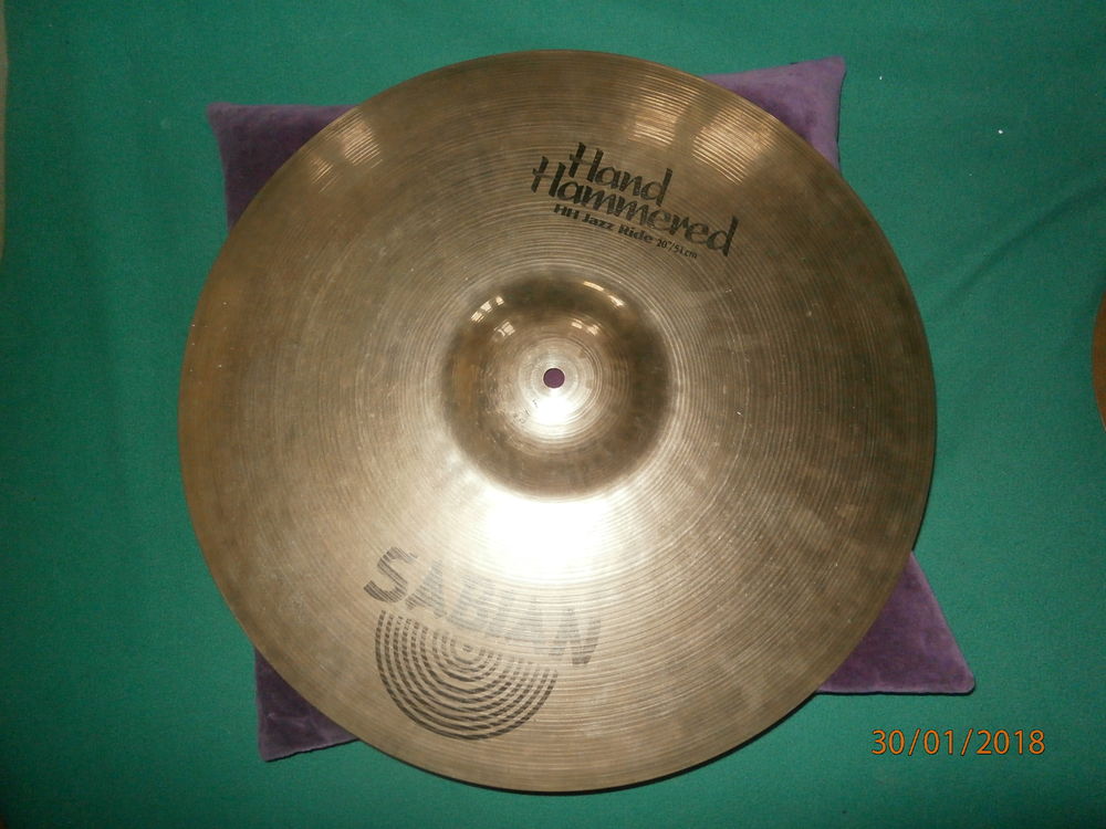 Cymbale Sabian Hand Hammered 20' ride jazz. 150 Bourg-Argental (42)