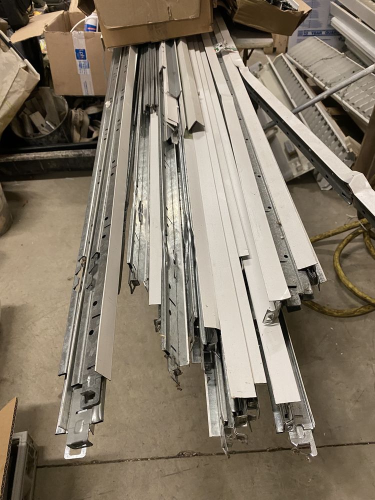 Dalle de faux plafond 100 Le Mans (72)