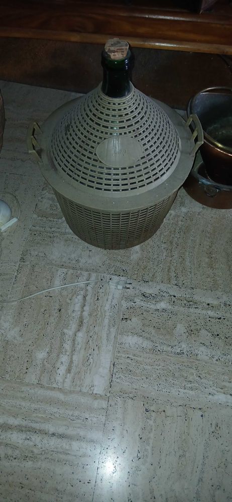 Dame Jeanne 20 litres. 20 Saint-�tienne (42)