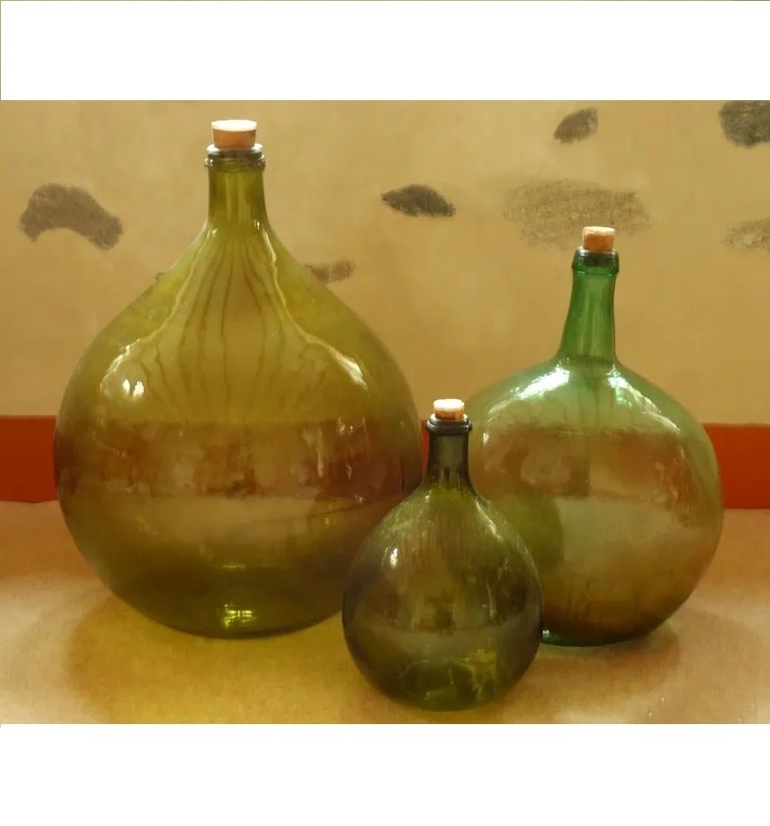 Dame Jeannes, verre verte, tres vielles. 50 Villelongue-dels-Monts (66)