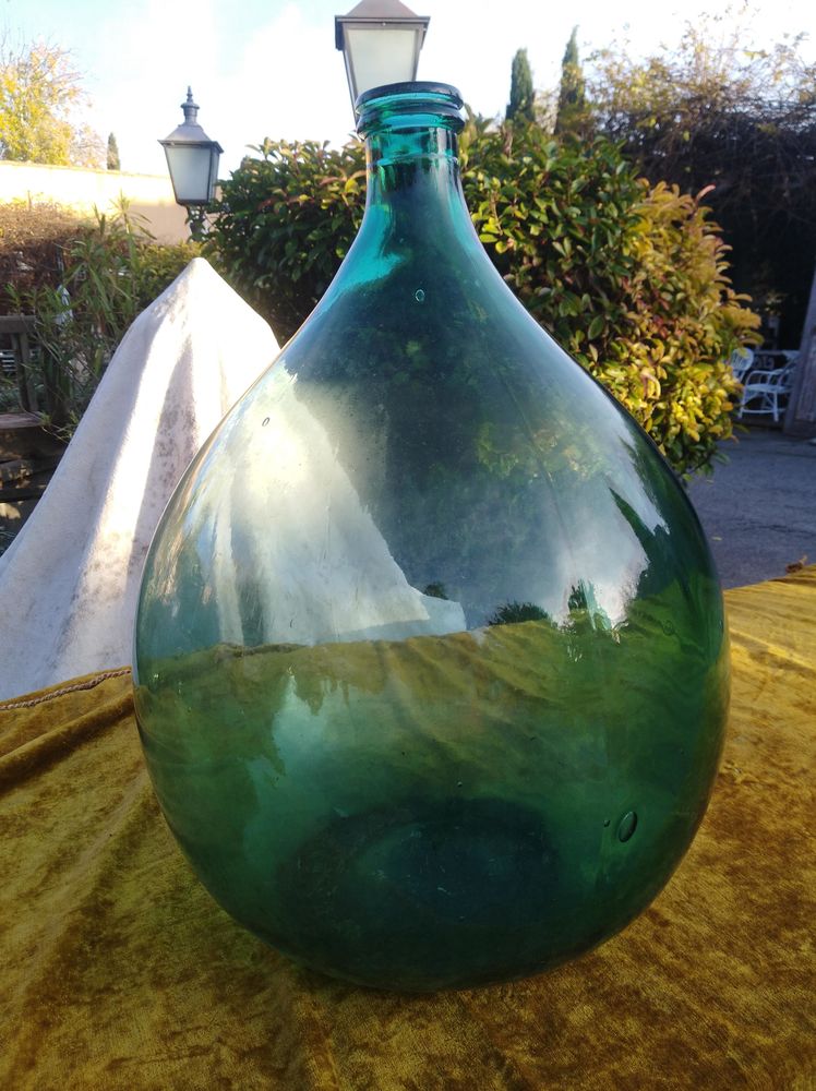 lot de 30 damejeannes en verre 900 L'Isle-sur-la-Sorgue (84)