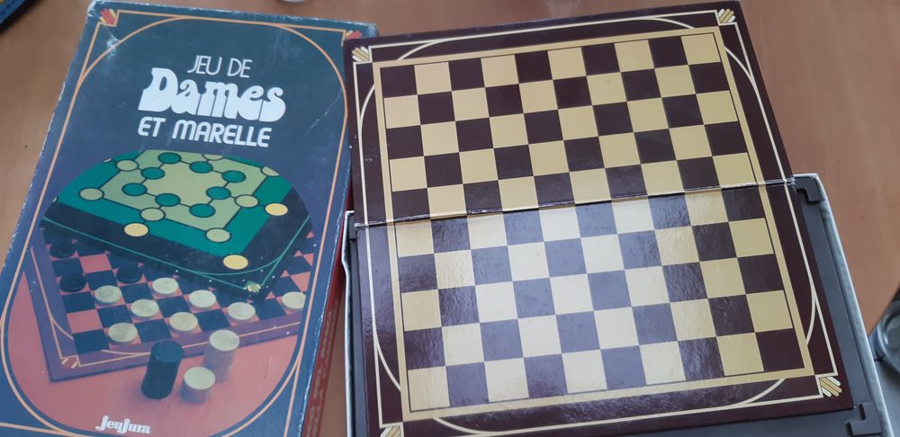 Jeu de dames et marelle 3 Croix (59)