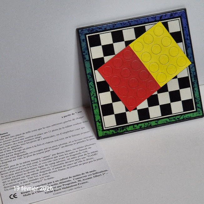 Jeu de dames pour voyage avec aimants                     
I 1 Saumur (49)