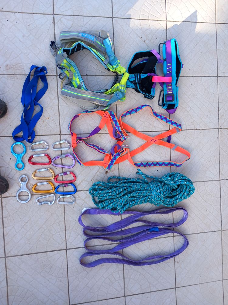 Dans lot de harnais mousqueton corde? 150 La Seyne-sur-Mer (83)