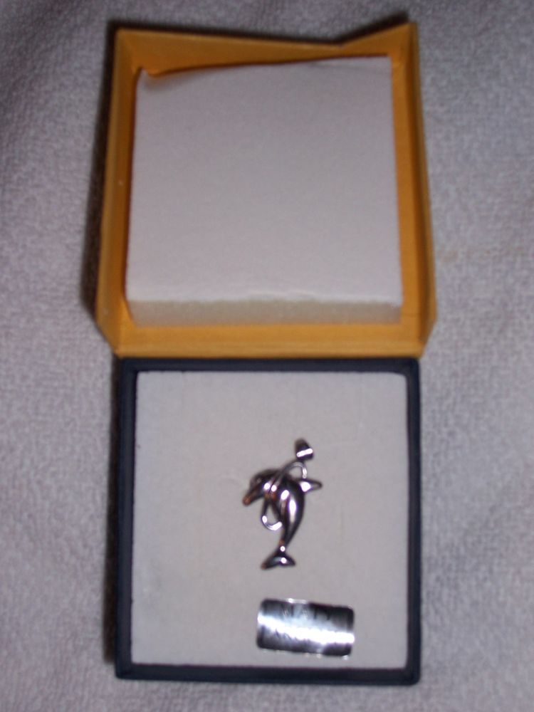 dauphin en argent Macif neuf 15 Soullans (85)