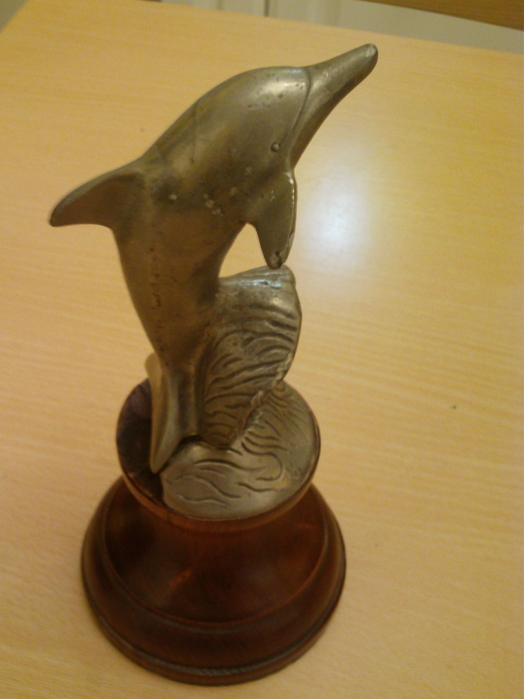 Dauphin  en �tain pied de ch�ne N�813 10 Beaune (21)