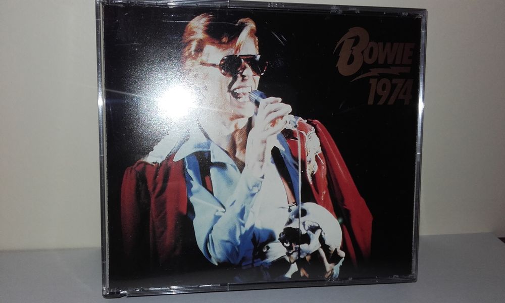 David Bowie : Bowie 1974 - Live Los Angeles (Japan 2CD) 35 Angers (49)