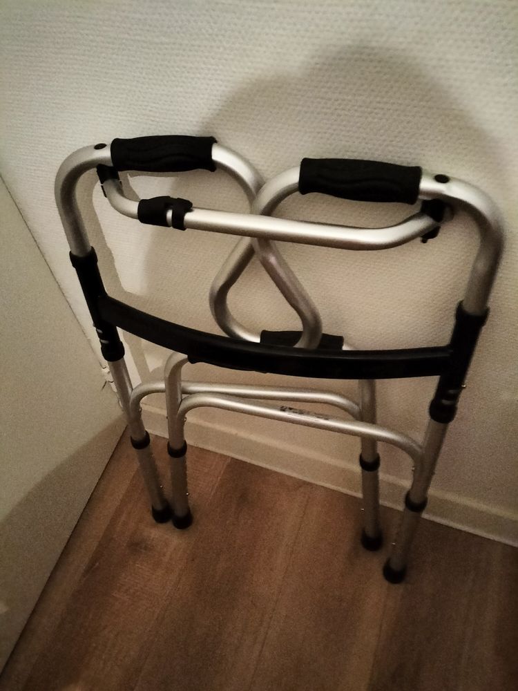 D�ambulateur pliant 30 Albi (81)