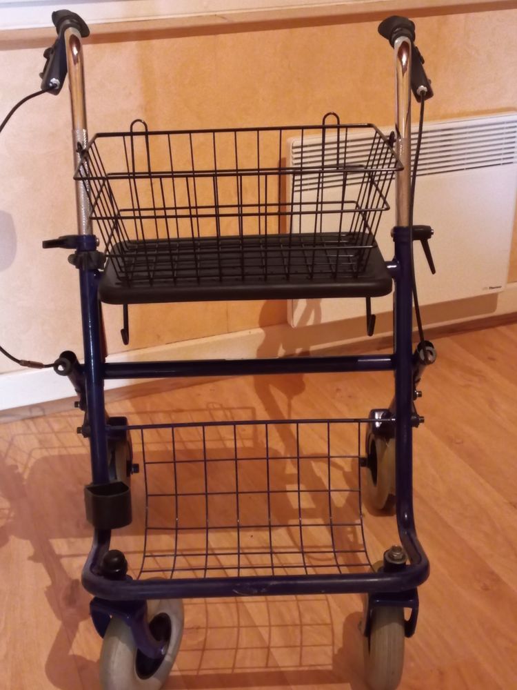 D�ambulateur 4 roues 30 Penne-d'Agenais (47)