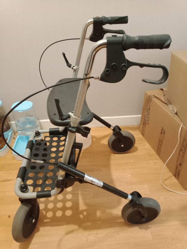 D�ambulateur 10 Rocles (03)