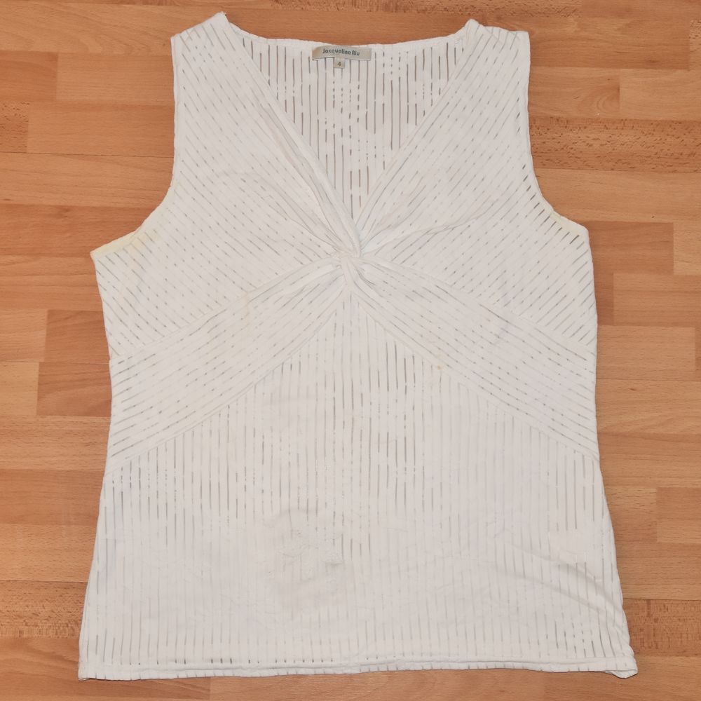 D�bardeur blanc. 42/44.  Jacqueline Riu. Tr�s bon �tat
12 Gujan-Mestras (33)