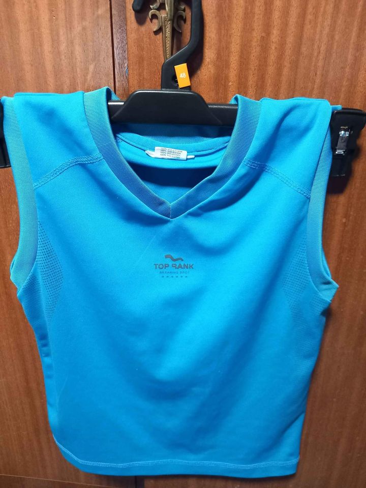 D�bardeur 8 ans bleu 1 La Fert�-sous-Jouarre (77)