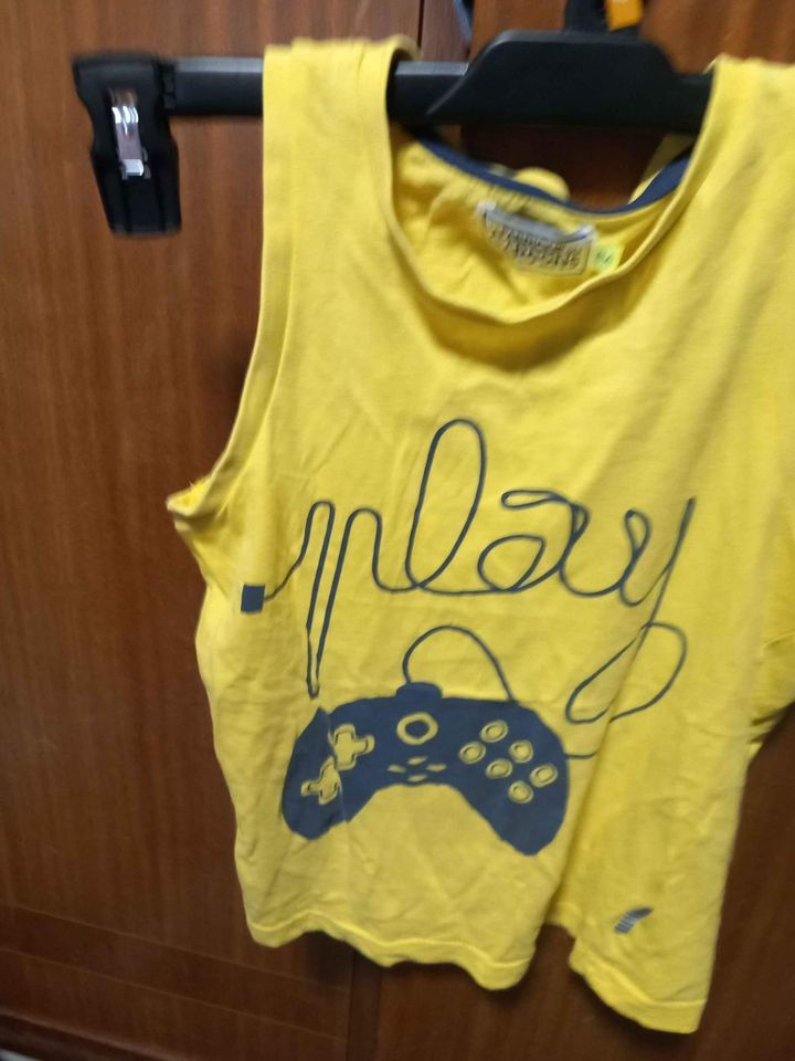 D�bardeur jaune 8 ans 1 La Fert�-sous-Jouarre (77)