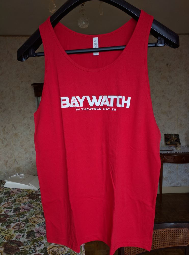 Debardeur neuf Baywatch M et S T-shirt 2017 The Rock 25 Villemomble (93)