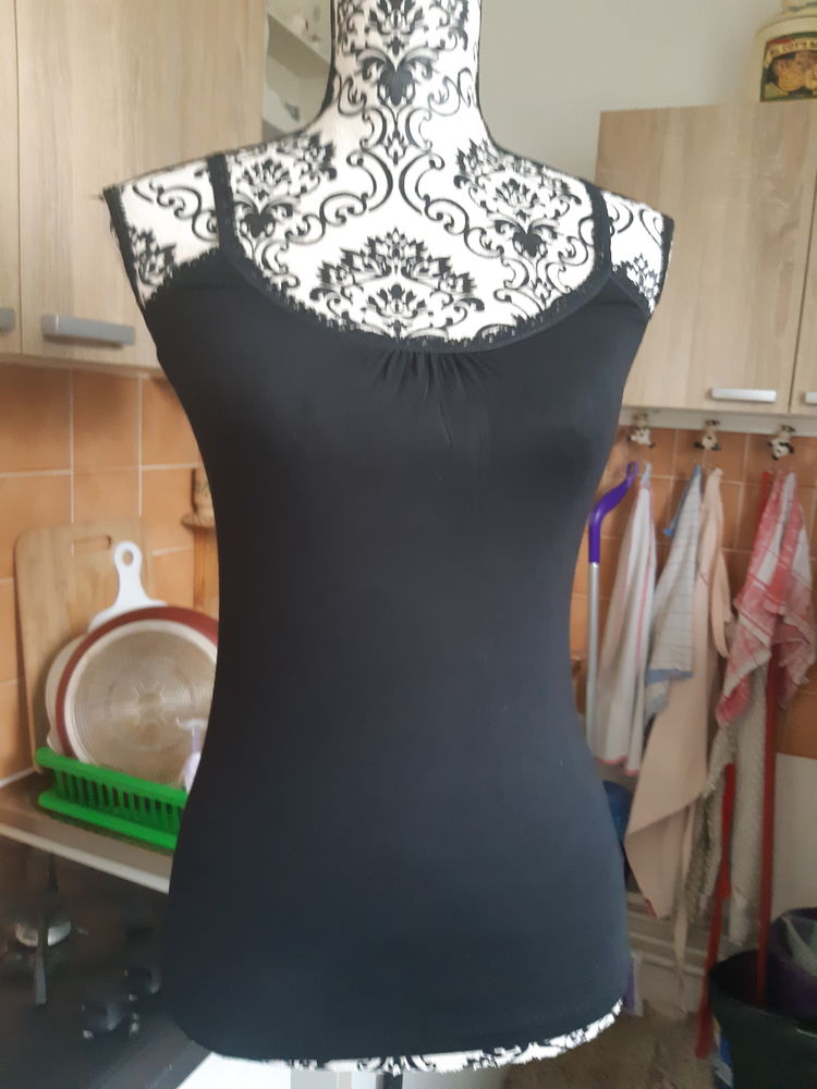 d�bardeur NOIR ,NEUF fine bretelles ,d�co dentelles, ETAM 7 Lyon 5 (69)