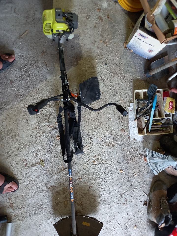 debrousailleuse RYOBI 0 La Seyne-sur-Mer (83)