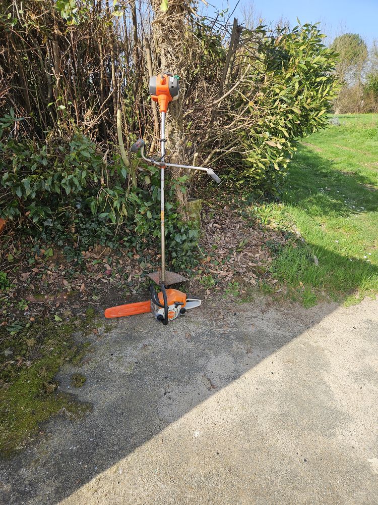 debrousailleuse et tronconnneuse 350 Mervent (85)