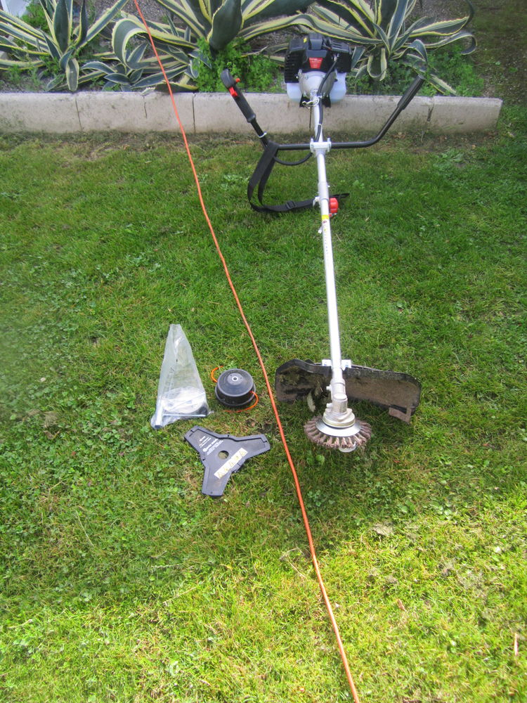 DEBROUSAILLEUSE 120 Saint-Vaast-la-Hougue (50)