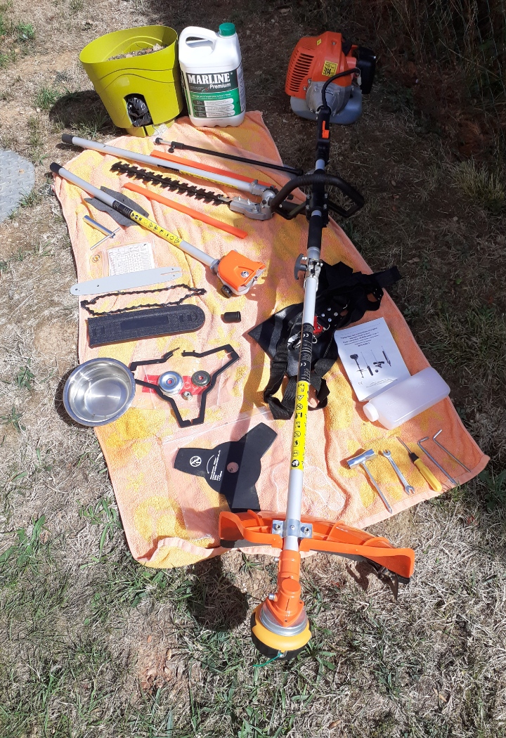 DEBROUSSAILLEUR THERMIQUE 4 EN 1 / ETAT NEUF
130 EUROS 130 Compolibat (12)