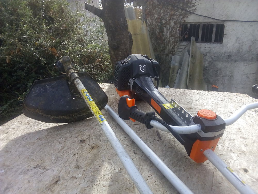 lot de d�broussailleuse fuctex 210 Auge-Saint-M�dard (16)