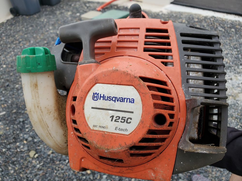 D�broussailleuse Husqvarna 125cc 100 Tilly-la-Campagne (14)