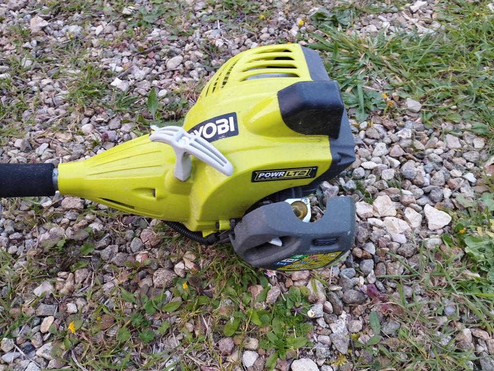 D�broussailleuse RYOBI Power LT2 80 Saint-Florent-sur-Cher (18)