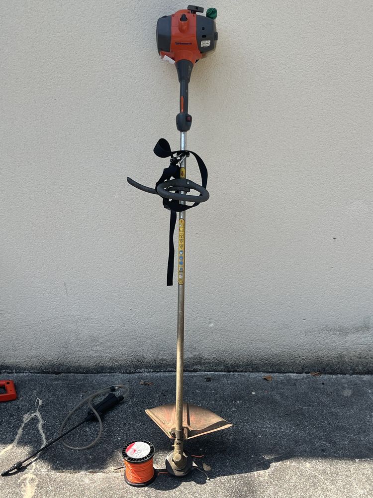 Debroussailleuse 125 Saint-Bonnet-Tron�ais (03)