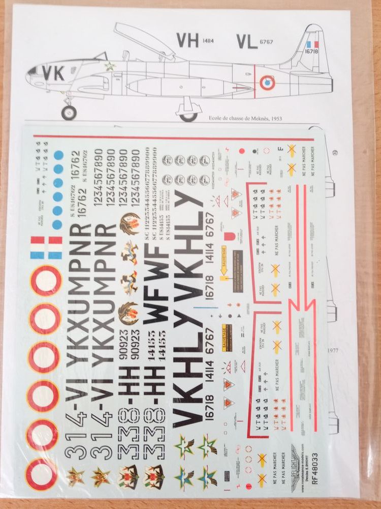 D�cal. Renaissance Lockheed T-33 Ecole de Chasse RF32024 15 Avignon (84)