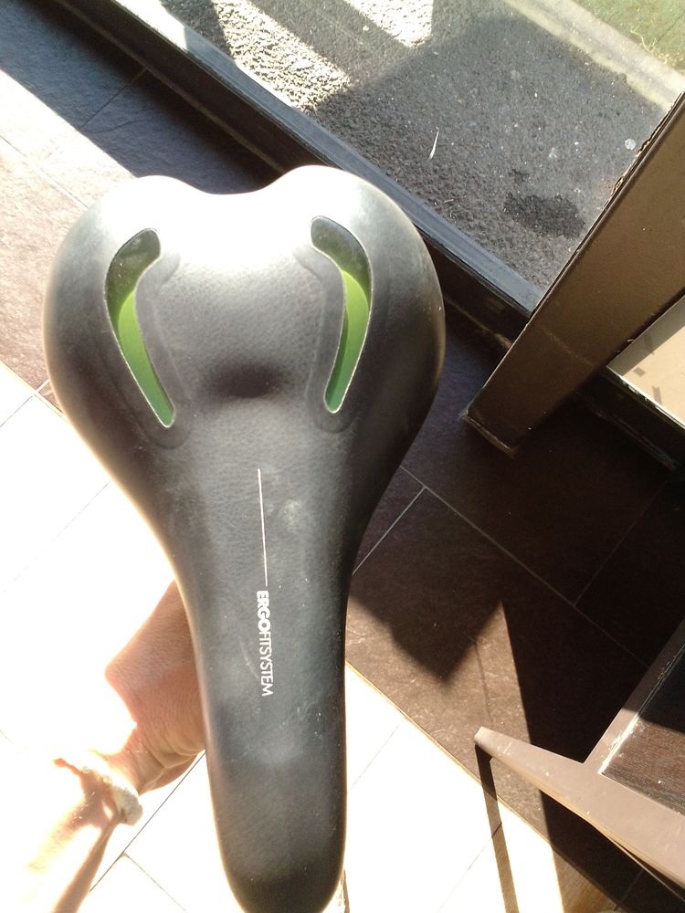 Sel gel Decathlon royal ,�tat neuf . 15 Villeneuve-Loubet (06)