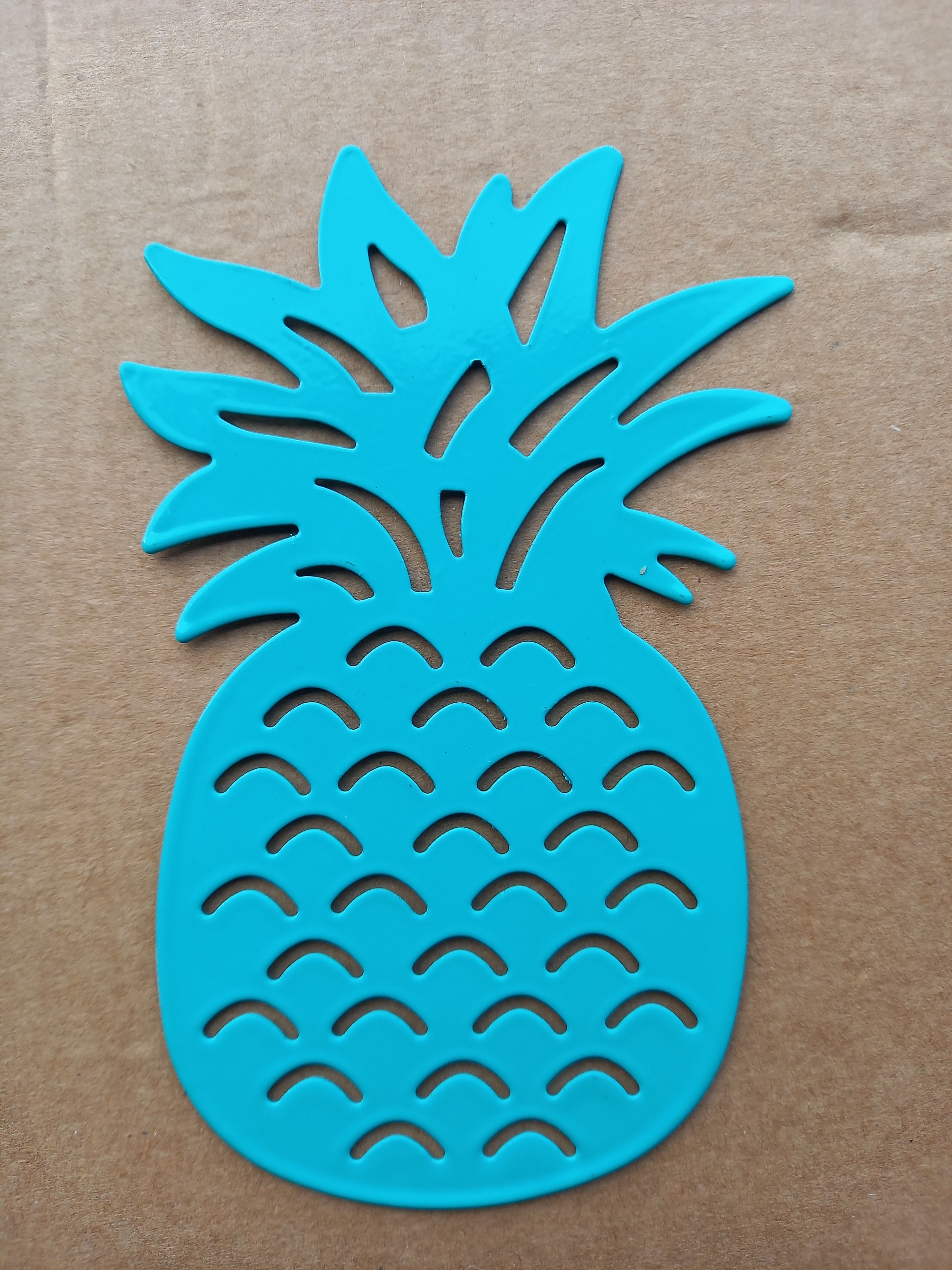 D�co Ananas m�tal 14x8cm 2 Boisset-et-Gaujac (30)