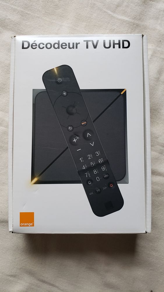 D�codeur TV mod�le UHD 50 Connaux (30)