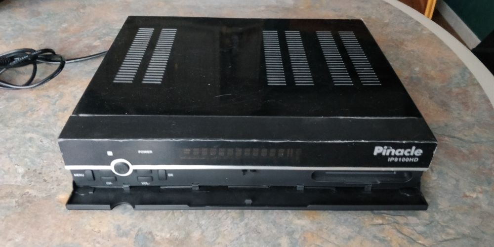 d�codeur TV satellite pinacle IP 9100HD 50 Plumergat (56)