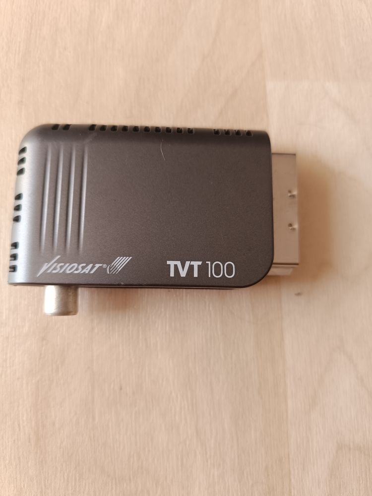 D�codeur TNT VISIOSAT 100 complet avec cables 17 Strasbourg (67)