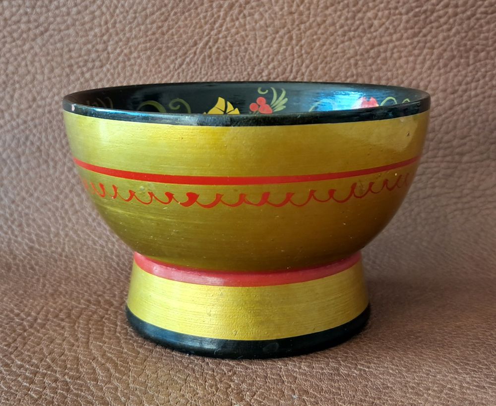 bol d�coratif en bois laqu� noir rouge or  Khokhloma 4 Carnon Plage (34)