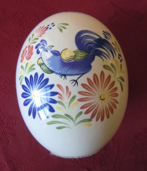 ?uf d�coratif en fa�ence de Lun�ville COQ 18 Metz (57)