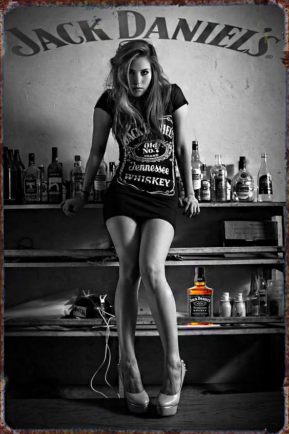 D�coration  Boisson Jack Daniel's en m�tal 30 X 20 13 � 15 6 Sain-Bel (69)