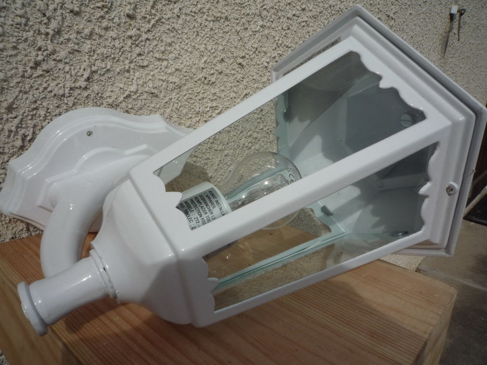 d�coration d01 luminaire ext�rieur neuf, jamais mont�, 15 Montigny-le-Bretonneux (78)