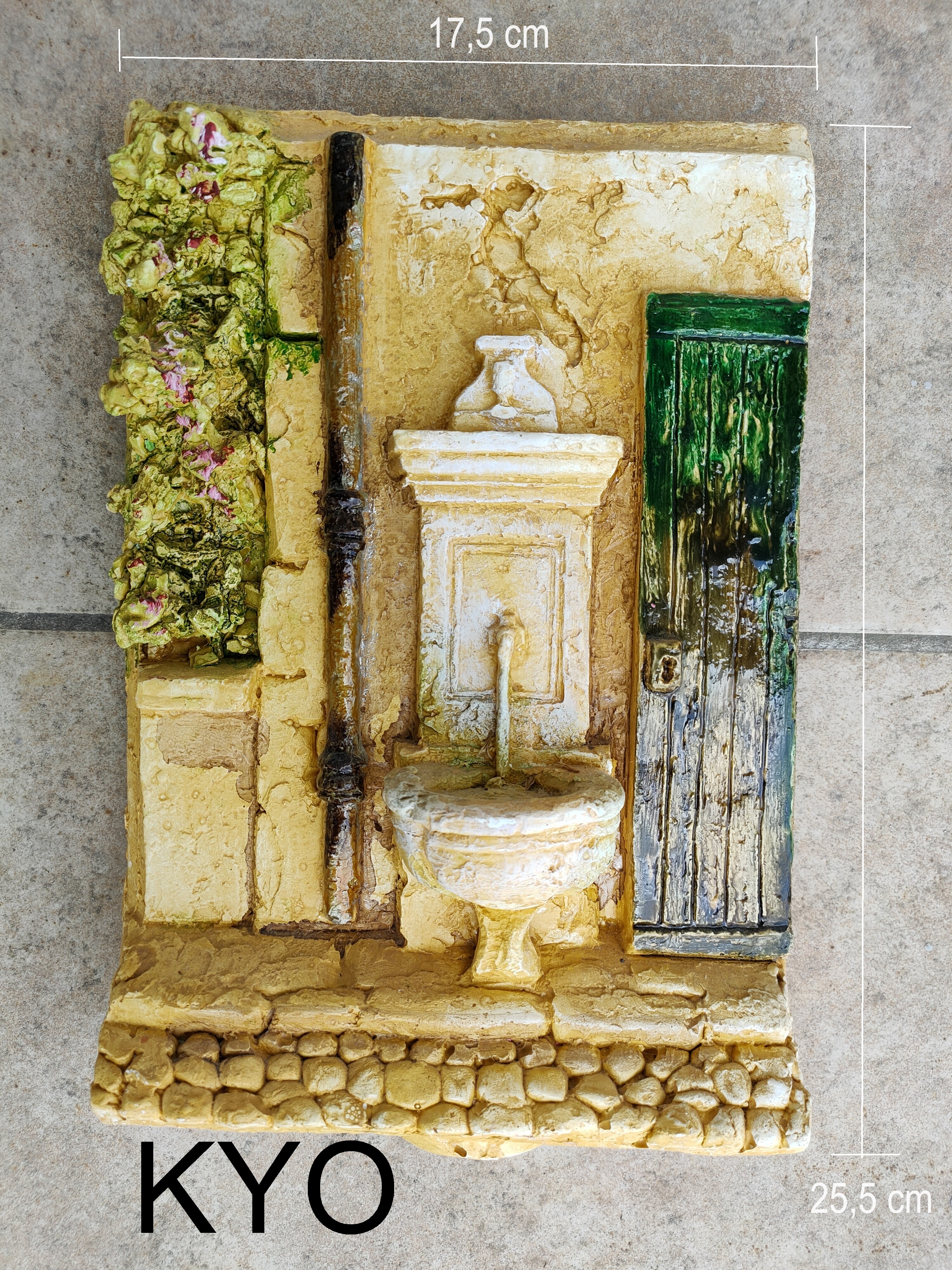 D�coration murale relief, cadre Fontaine et fleurs roses 19 Foncine-le-Haut (39)