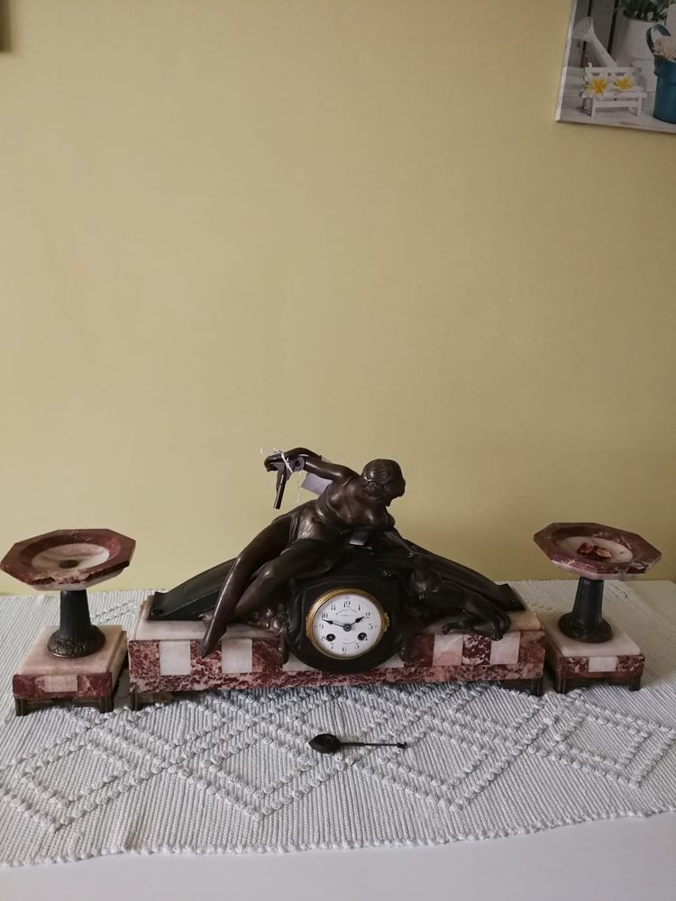 D�coration parure de chaumine. 
Mati�re en r�sine . 90 Rosny-sous-Bois (93)