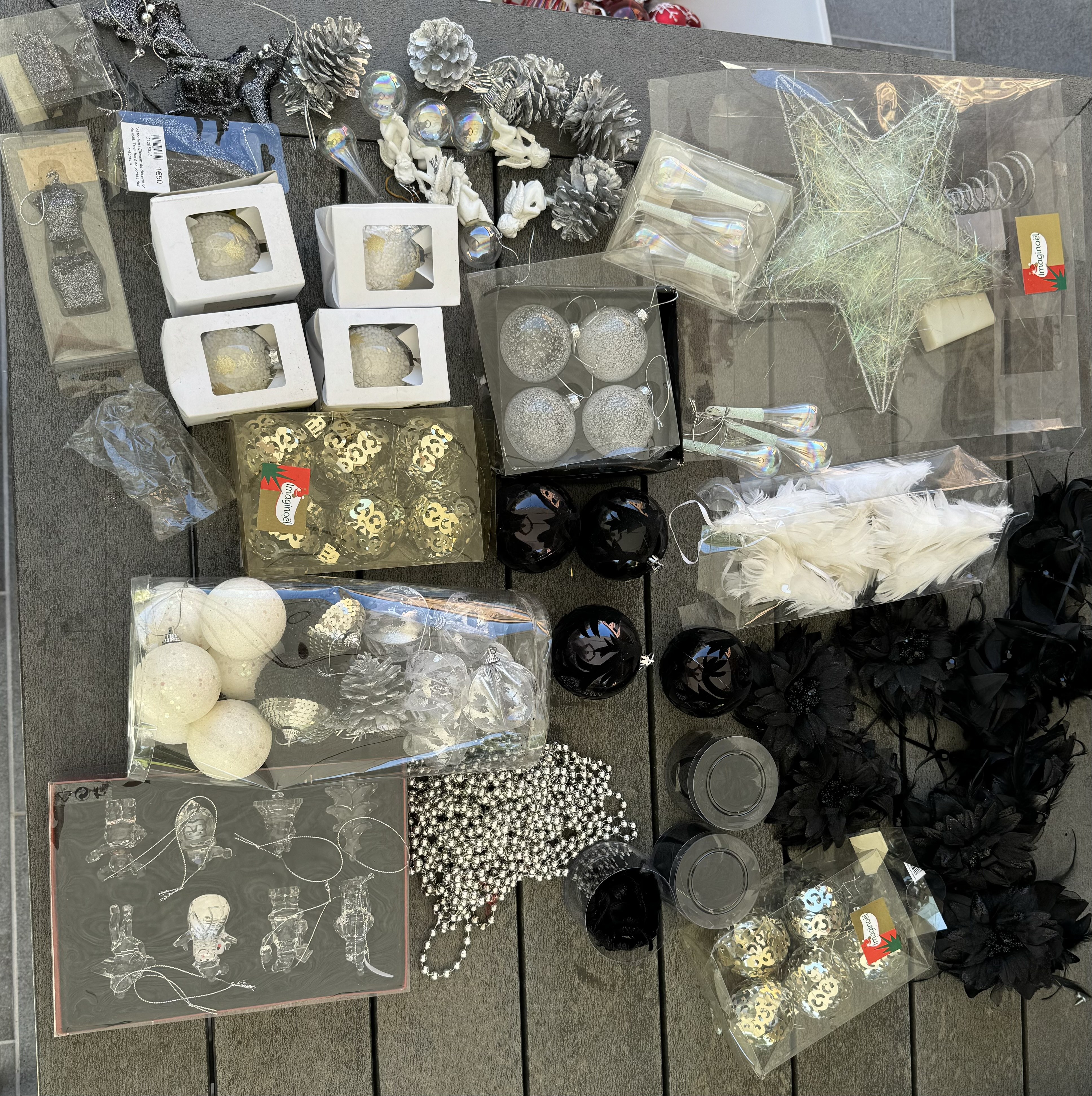 Lot D�corations de Noel 25 Avesnes-les-Aubert (59)